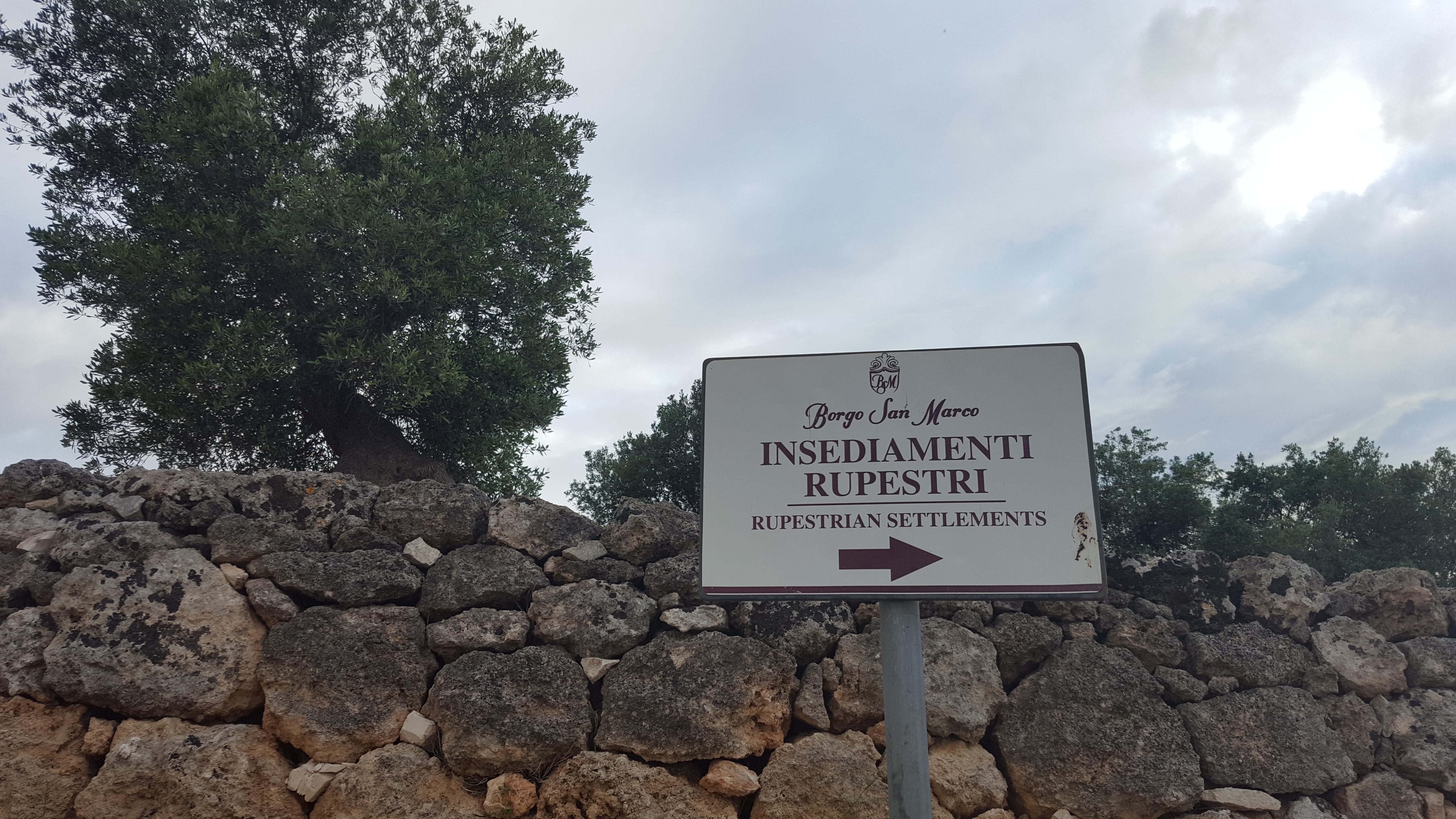 insediamenti-rupestri insediamenti-rupestri